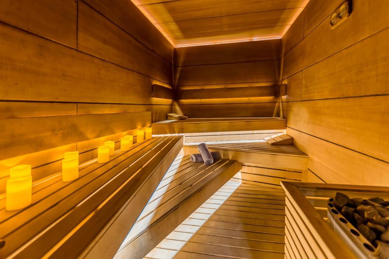 Hotel Arte Spa & Park Velingrad Eksteriør billede The interior of the staircase