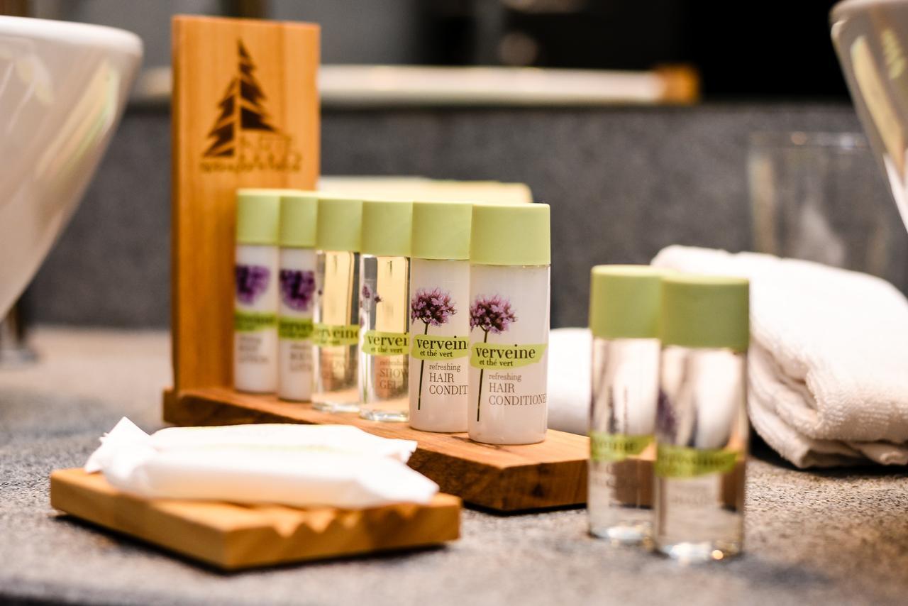 Hotel Arte Spa & Park Velingrad Eksteriør billede A selection of toiletries